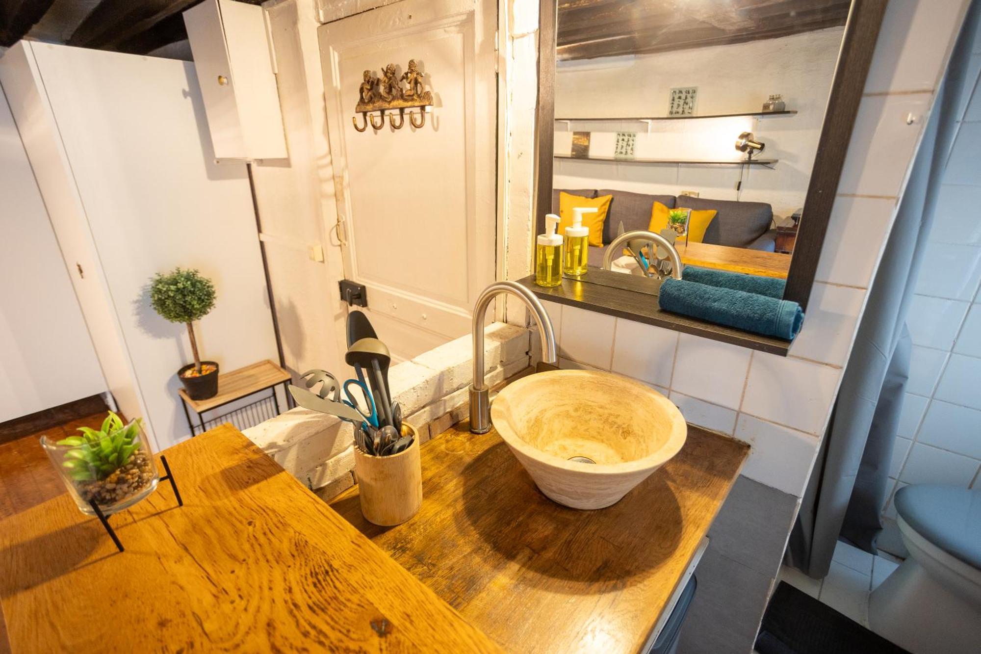 Studio Cosy Romantique En Plein Coeur De Paris Apartamento Exterior foto