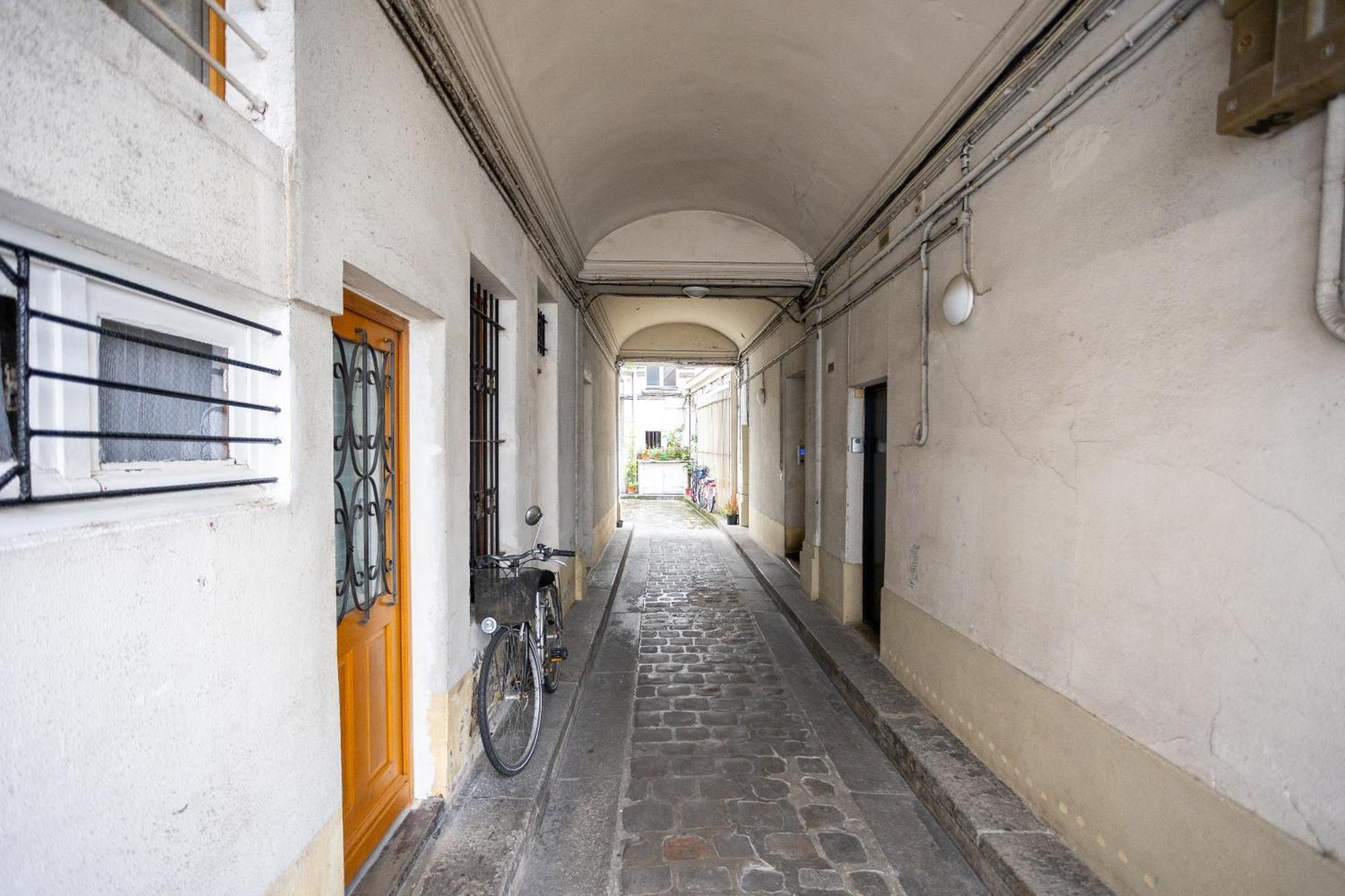 Studio Cosy Romantique En Plein Coeur De Paris Apartamento Exterior foto